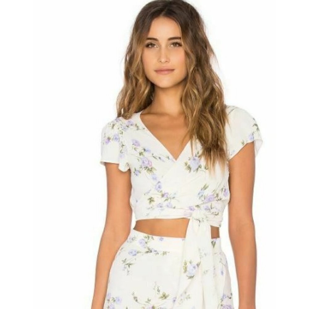 New Flynn Skye That's A Wrap Crop Top Womens XS Lavender Skye Short Sleeve Rayon